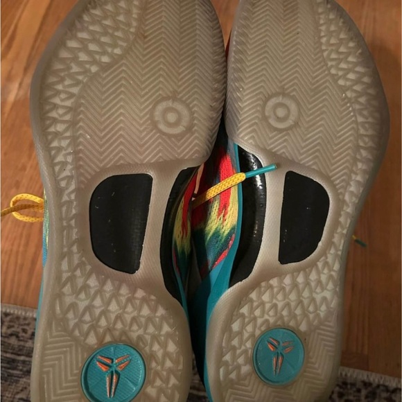 Nike Kobe 8 GC
Venice Beach (2013) - Picture 4 of 10